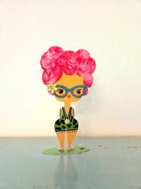 מדאם פנטסטיק עם בגדים ים 22 סמ גובה