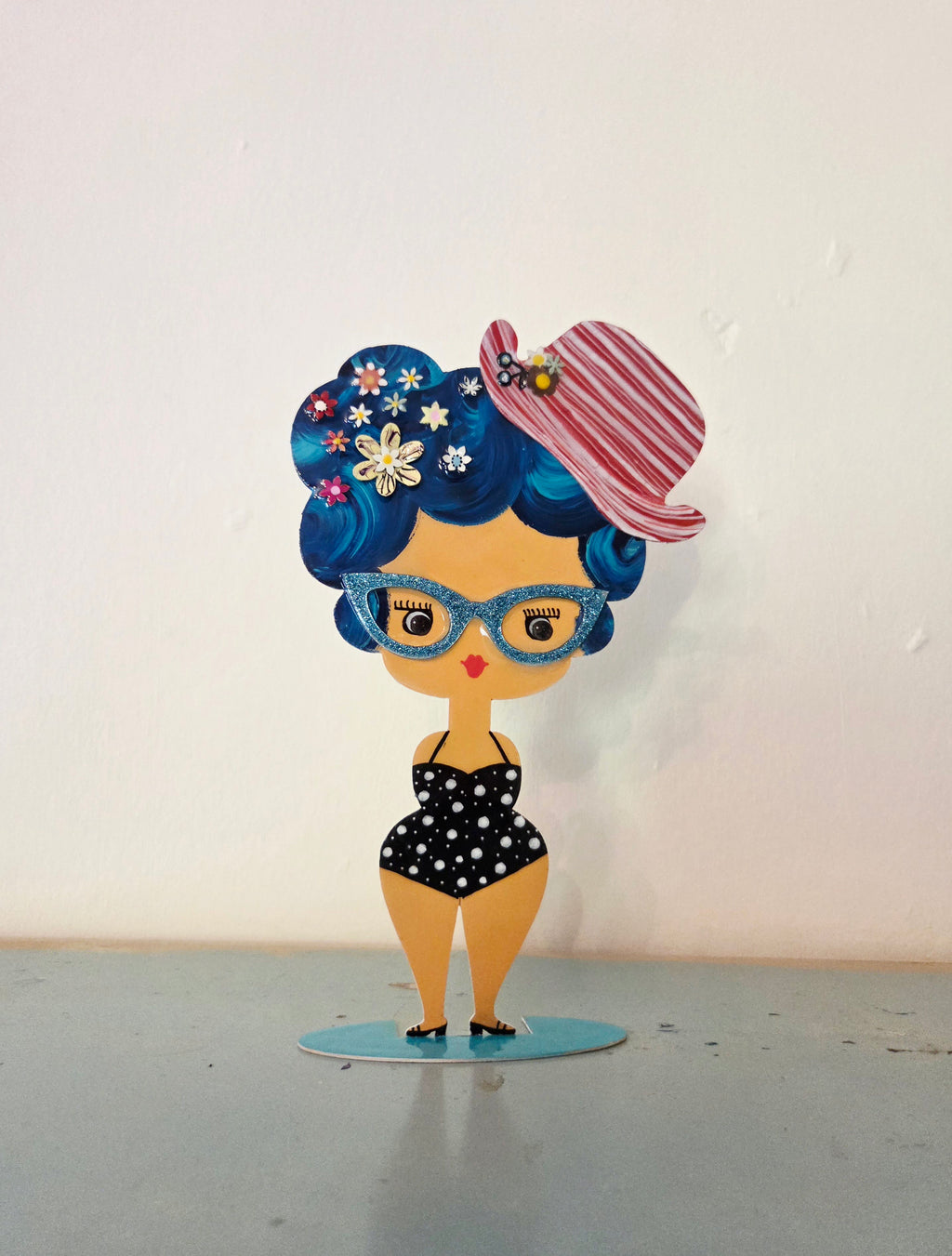 מדאם פנטסטיק עם בגדים ים 22 סמ גובה