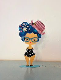 מדאם פנטסטיק עם בגדים ים 22 סמ גובה